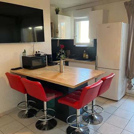 Joli T2/ Tram/ Clim/ Parking/ Wifi/ Piscine * Montpellier