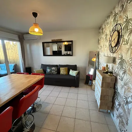 Joli T2/ Tram/ Clim/ Parking/ Wifi/ Piscine * Montpellier