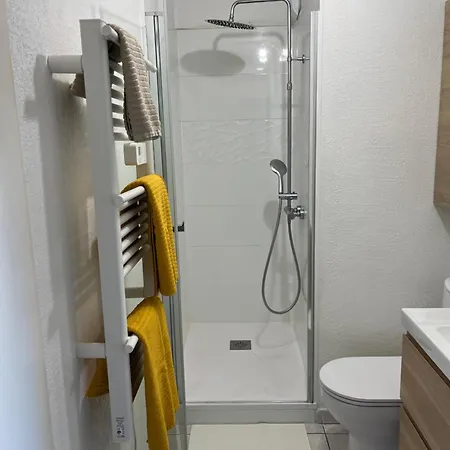 Apartment Joli T2/ Tram/ Clim/ Parking/ Wifi/ Piscine *