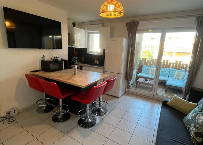 Joli T2/ Tram/ Clim/ Parking/ Wifi/ Piscine * Montpellier