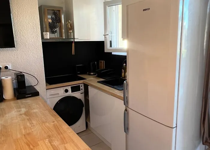 Joli T2/ Tram/ Clim/ Parking/ Wifi/ Piscine Appartamento