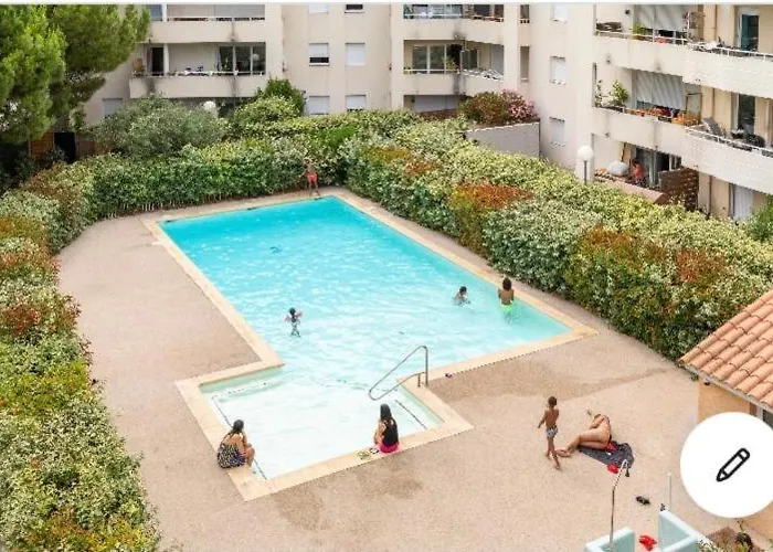 Joli T2/ Tram/ Clim/ Parking/ Wifi/ Piscine * Montpellier