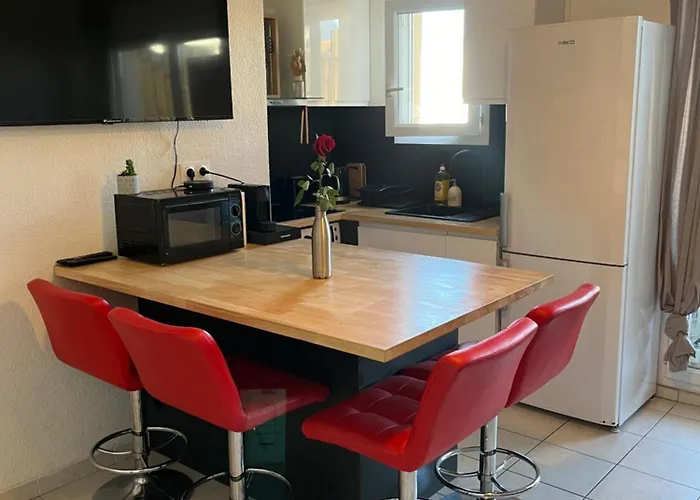 Joli T2/ Tram/ Clim/ Parking/ Wifi/ Piscine * Montpellier
